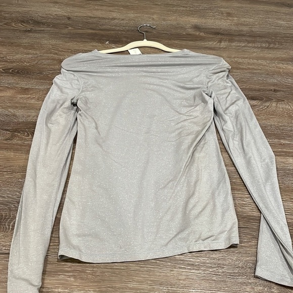 NWT Ann Taylor Silver Sparkly Long Sleeve - XS - Picture 2 of 3